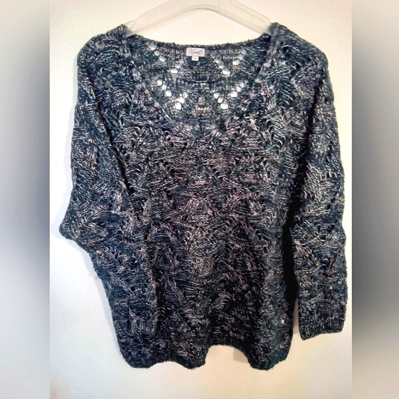 Open Knit Pointelle V Neckline Sweater - Picture 6 of 15